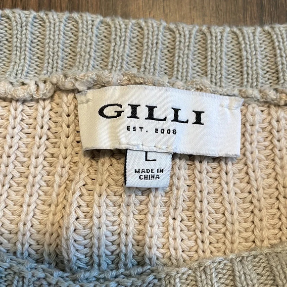 Gilli | Strip Crop Sweater - Picture 3 of 5